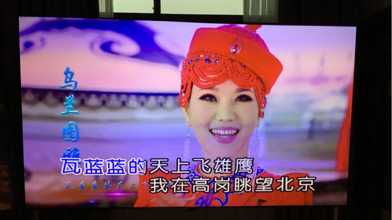 小米激光電視不配幕？那需要搭配什么屏幕使用呢？【南京東宇音響】
