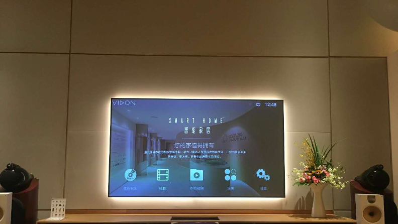 激光電視抗光幕在全黑情況下是否降低亮度，影響顯示效果？南京東宇