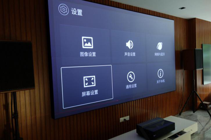 激光電視抗光幕易損壞